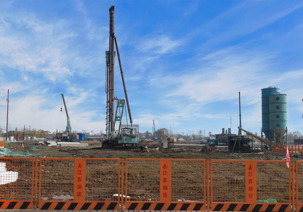 技师学院新校区建设桩基工程.jpg
